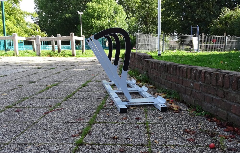 rack-stationnement vélos-ZEPHYR-1 niveau-urbaneo