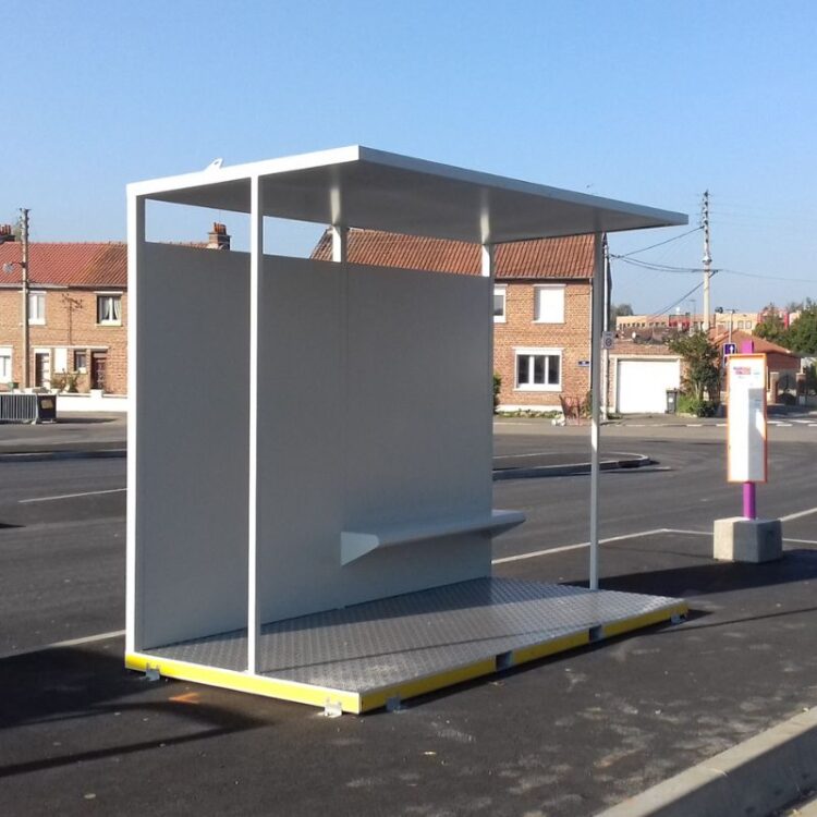 Abri voyageurs provisoire monobloc Urbanéo pour restructuration réseaux Artois mobilité
