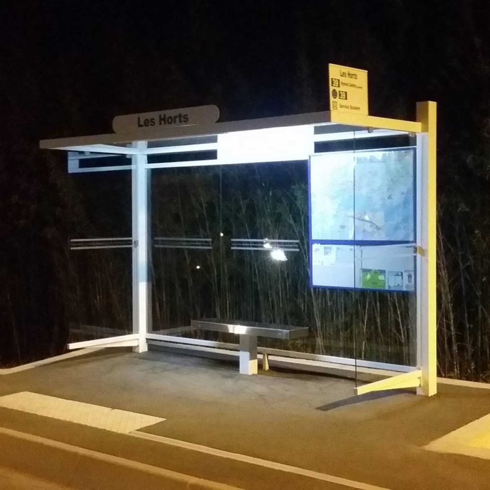 Abribus solaire CIRRUS mobilité urbaine pour Toulon Provence Métropole