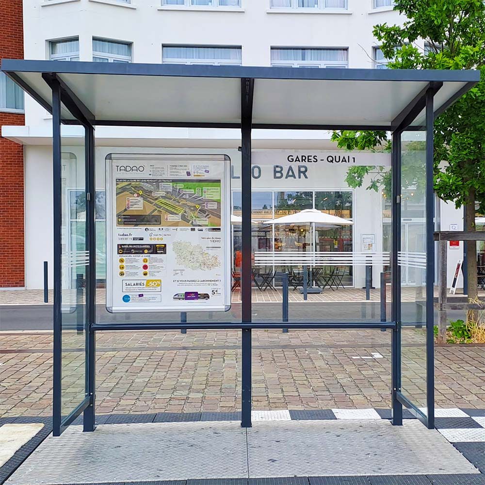 Cadre Clic Clac Urbanéo pour abri bus accessibilité