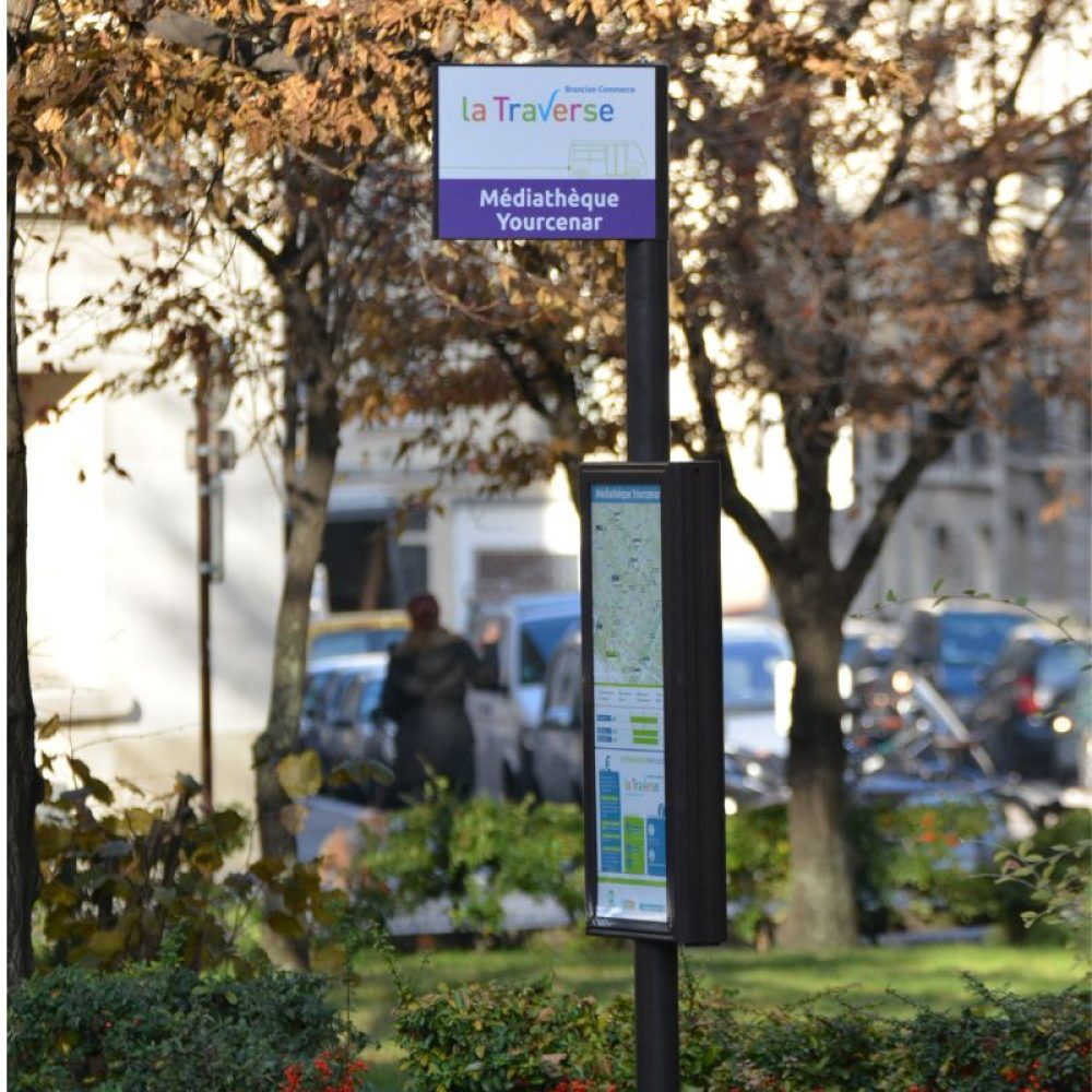 Poteau d'arrêt GAYANT Urbanéo Point d'arrêt Paris 15ème