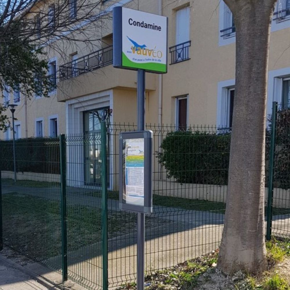 Poteau d'arrêt MISTRAL EVO commune Vauvert