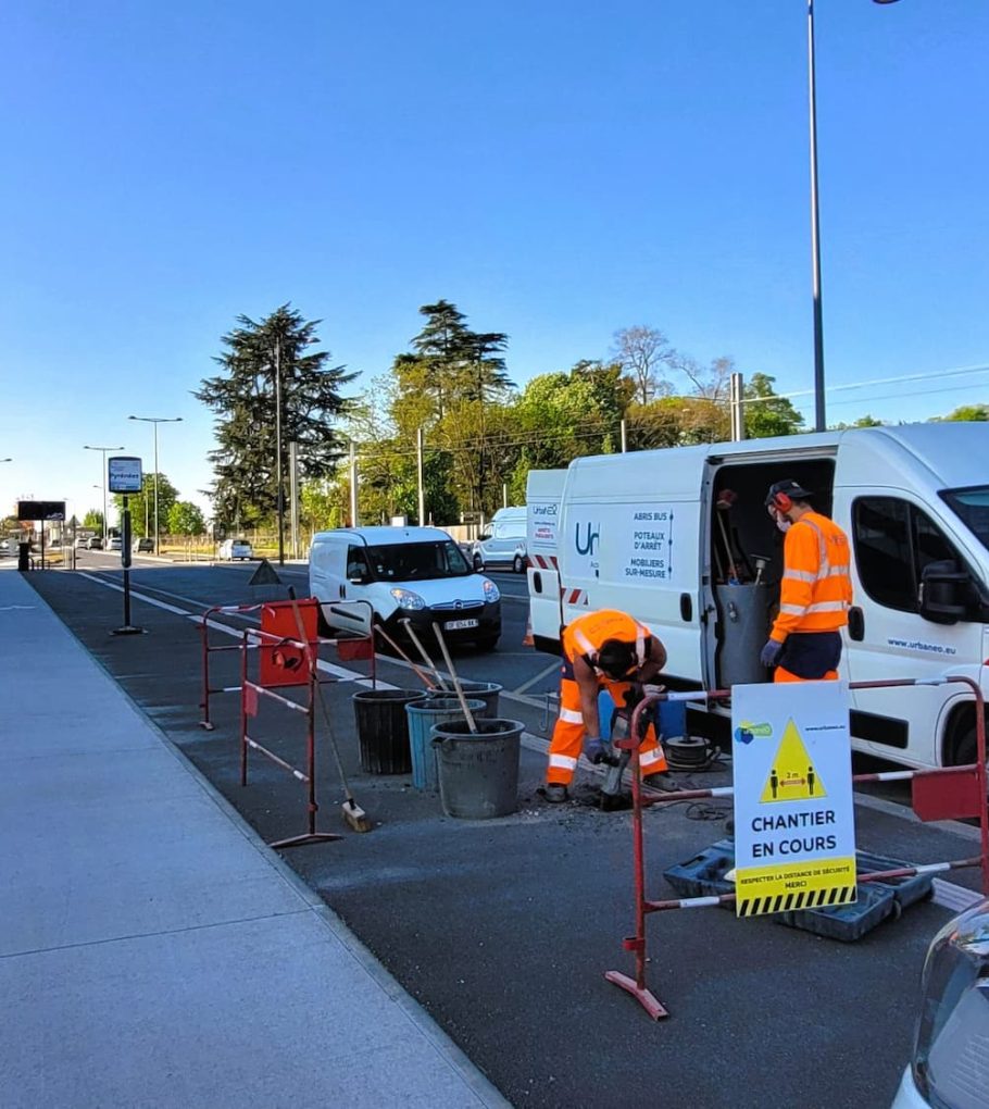 dépose repose poteau d'arrêt réseau bordeaux métropole dépose repose poteau d'arrêt réseau bordeaux métropole