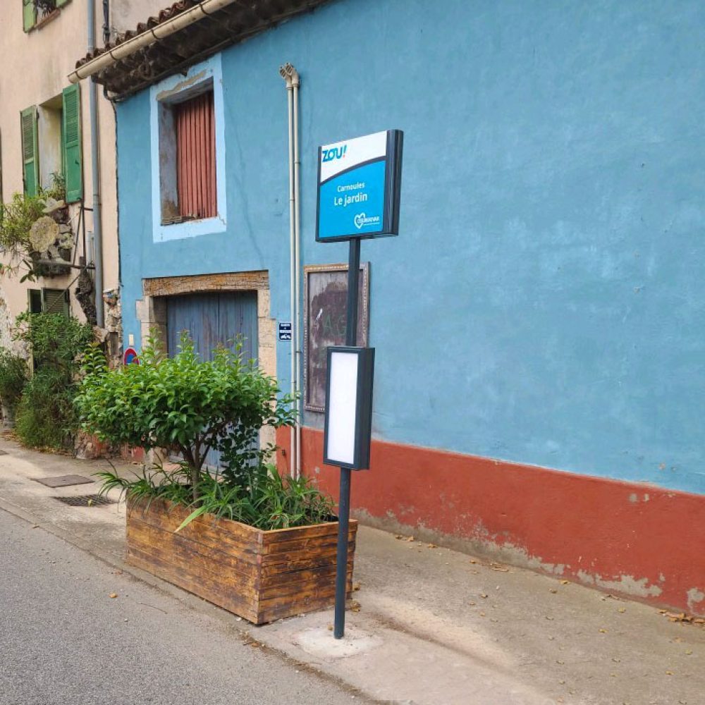 Poteau d'arrêt ERIS Urbanéo département du Var2 Poteau d'arrêt ERIS Urbanéo département du Var2