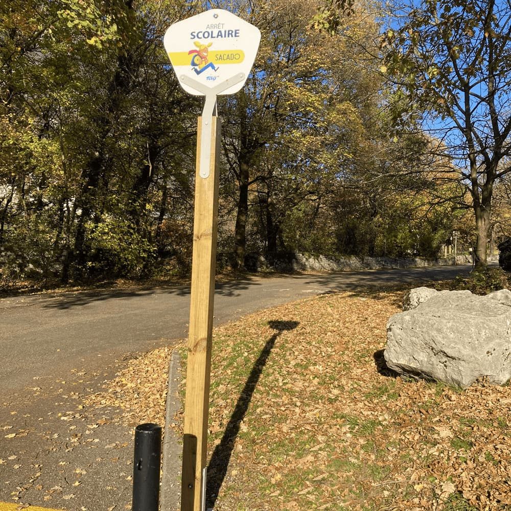 Poteau d'arrêt Rhéa Urbanéo bois SEMITAG