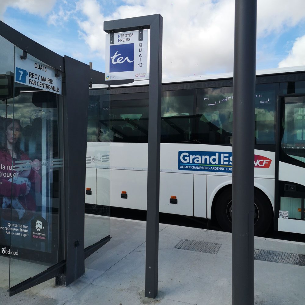 Poteau d'arrêt Urbanéo UTAH en métal pour Chalons en Champagne Agglo