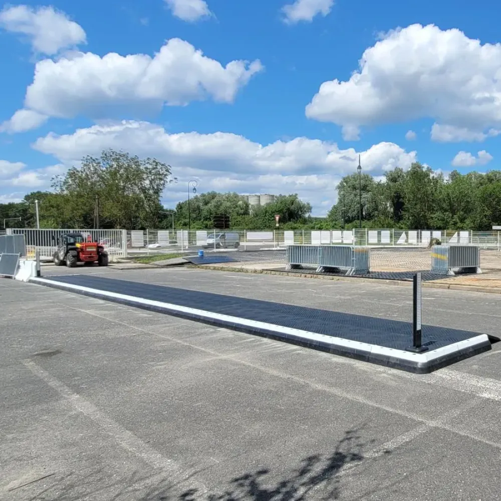 Quai provisoire modulable Zicla® pour Transdev pendant les JO 2024 Quai provisoire modulable Zicla® pour Transdev pendant les JO 2024