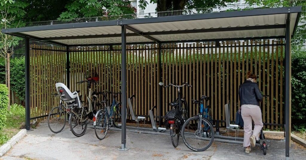 abri vélo stationnement vélo en quinconce Klewood Urbanéo