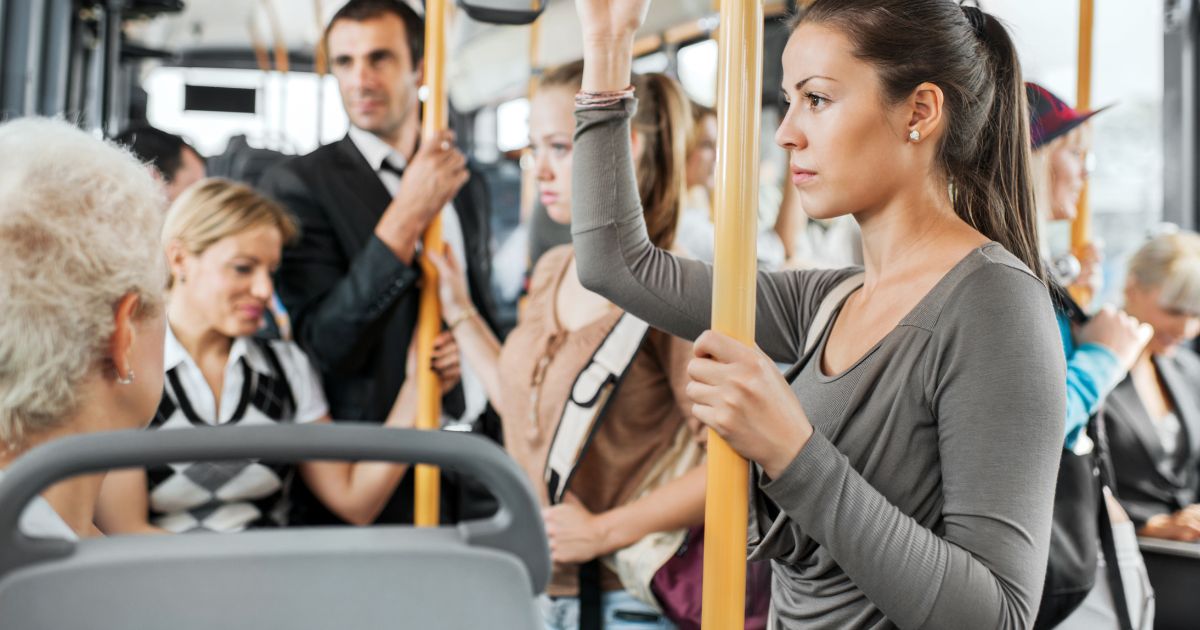beaucoup de monde dans le bus