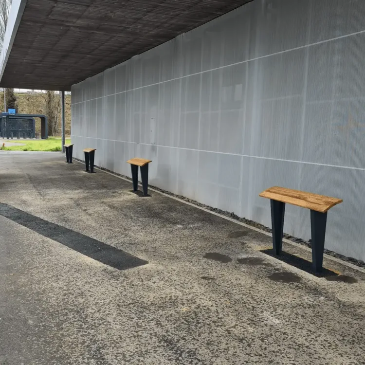 Gare Epinay-sur-Orge série de 4 appuis ischiatiques, assis-debout avec assise bois