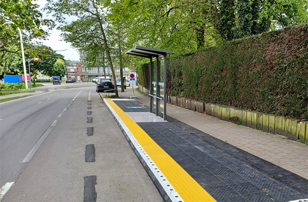 quai-bus-provisoire-abribus-bruxelles2